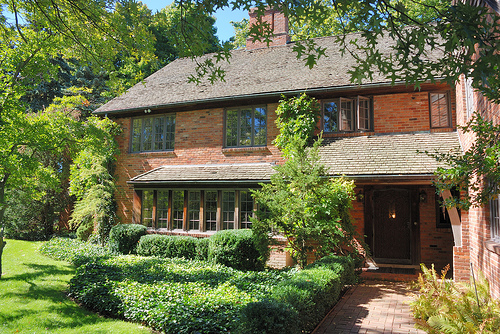 lake front home in bloomfield hills michigan