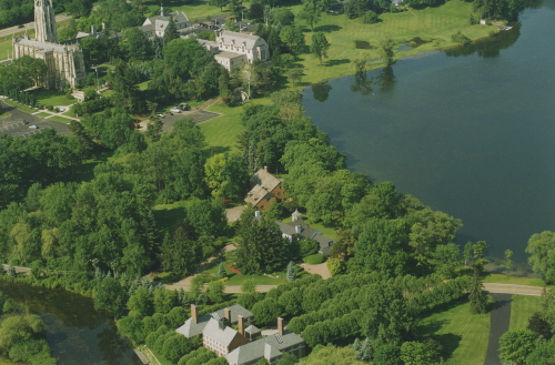 Home in Bloomfield Hills, MI Island Lake